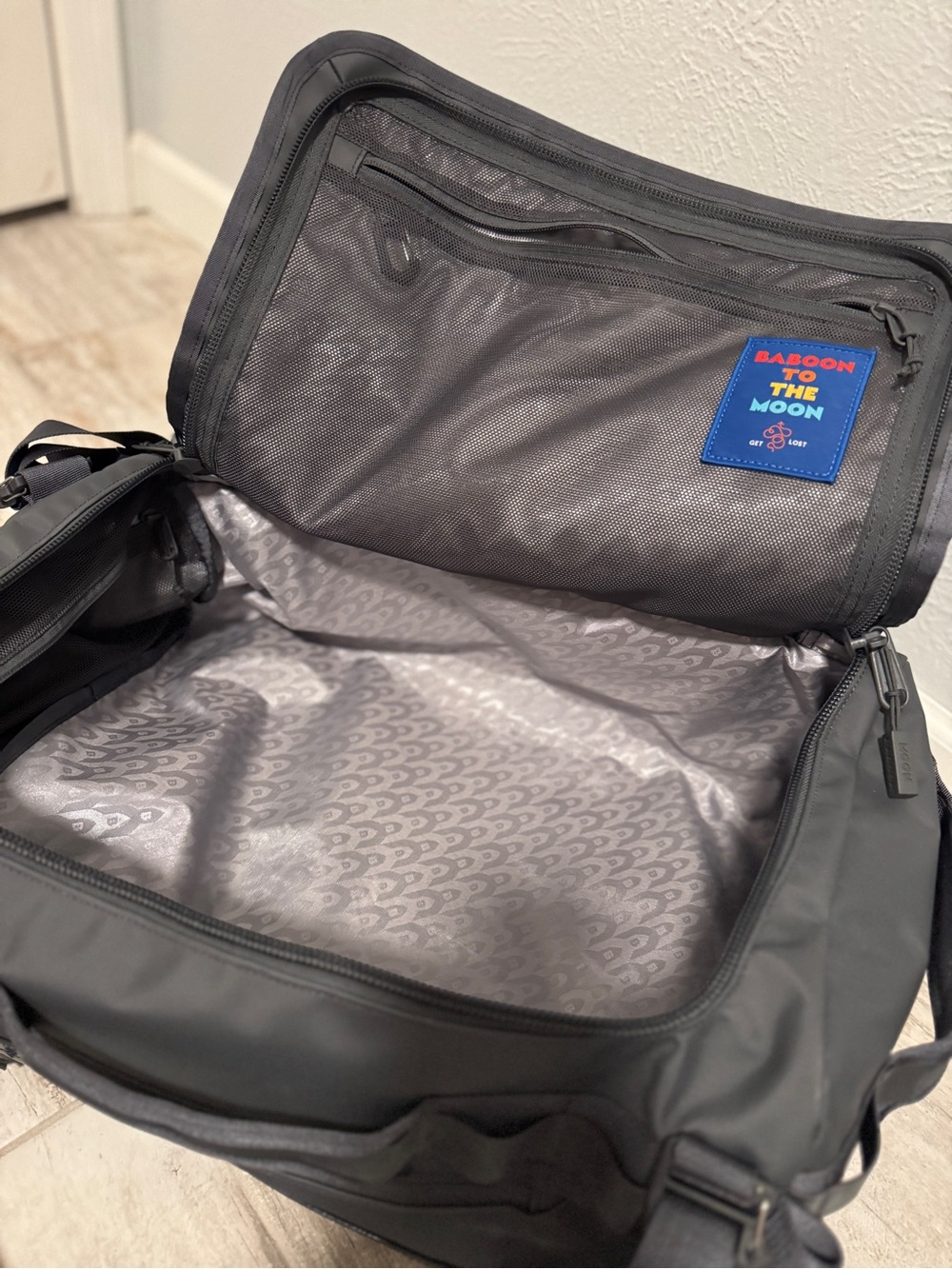 Baboon to the Moon - Go Bag (Small- 40L) - Picture 3 of 4